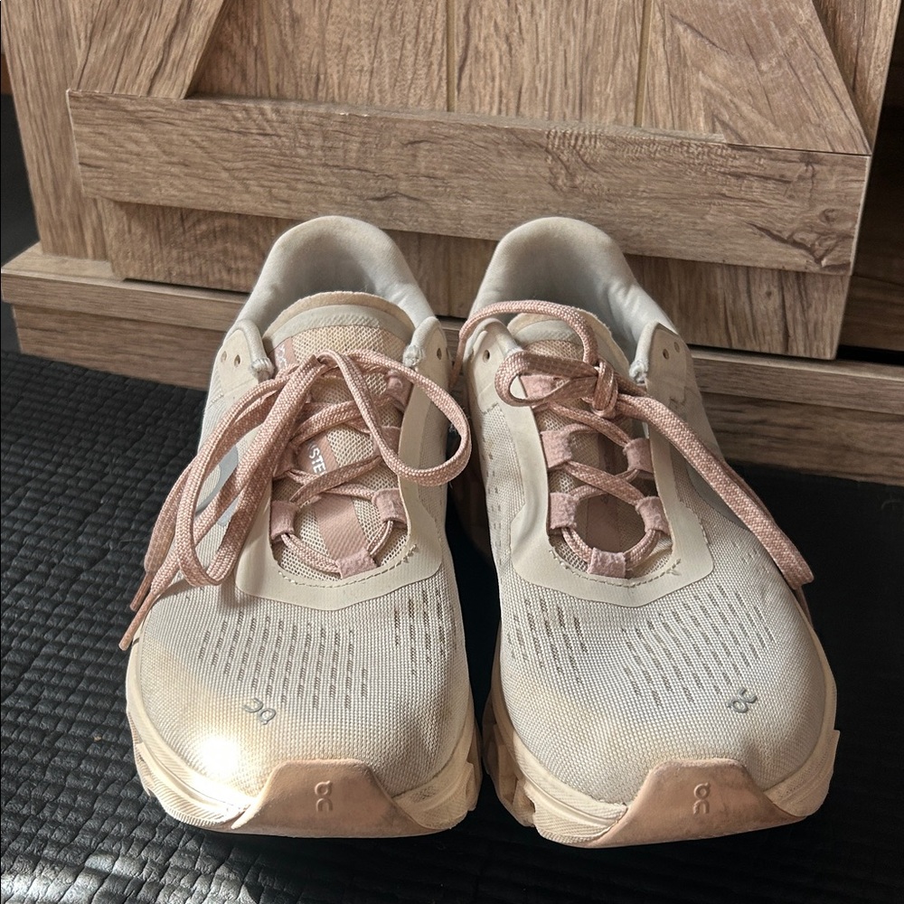 ON Cloud Women's Athletic Shoes - Cloudtec Cream and Pink 9.5